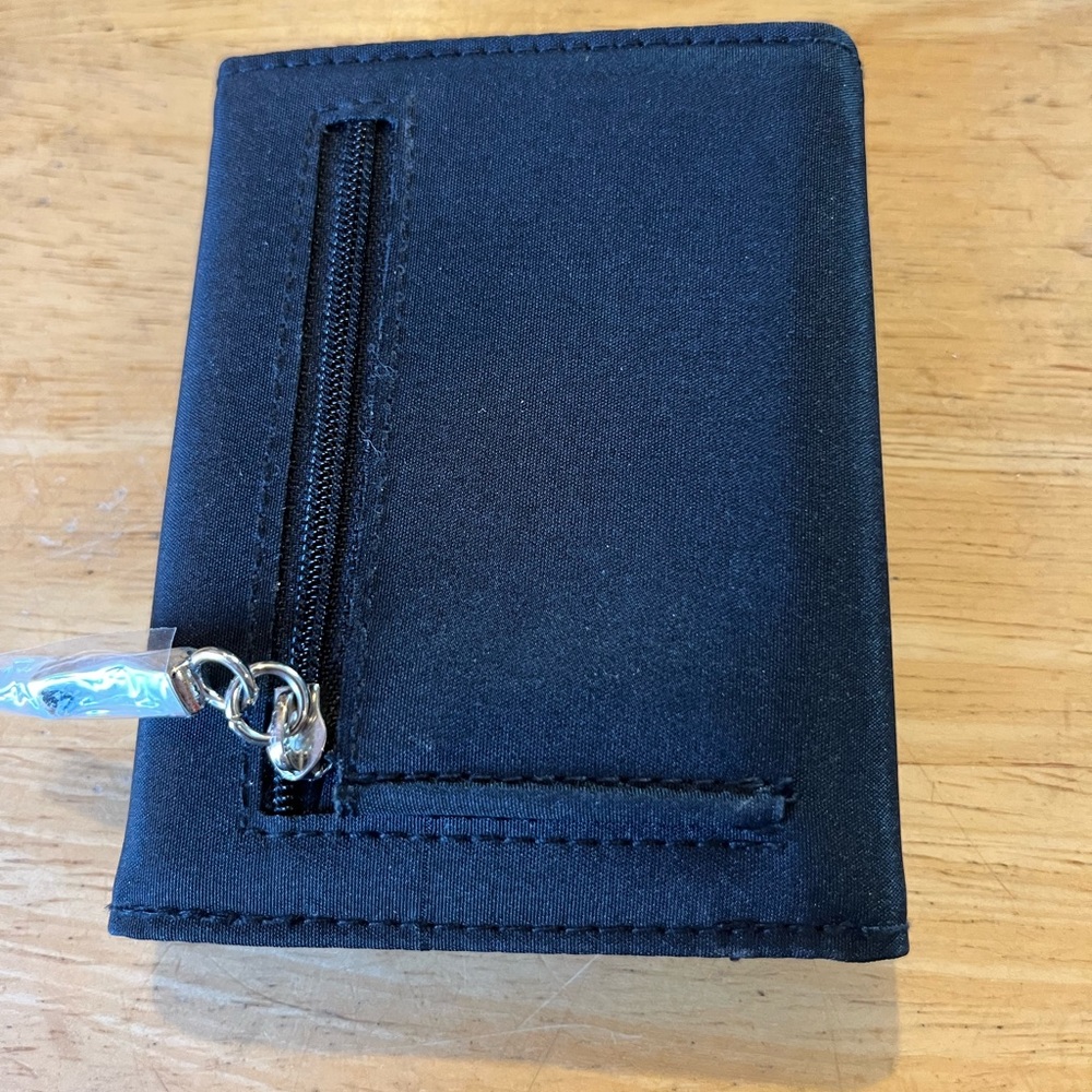 Van Heusen women’s wallet, trifold